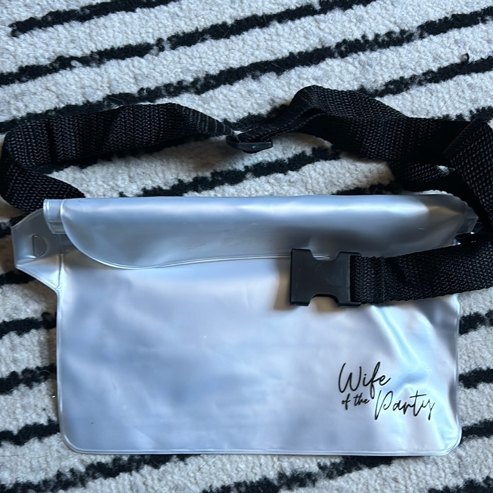 Fanny pack- water proof
